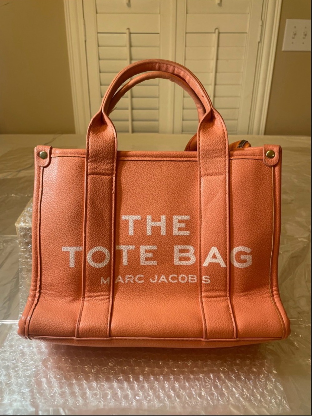 MARC JACOBS THE LEATHER SMALL TOTE BAG in Tangerine Detachable & Adj. Strap